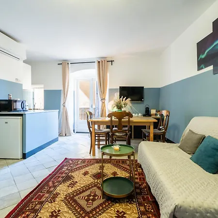 Dimora Del Borgo Genovese Aquarium Apartment *